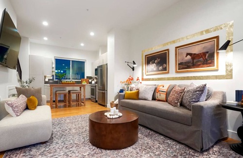 Golden House | Million Dollar Rooftop MTN Views-2 King Beds-Walk to DT Golden + Red Rocks Close
