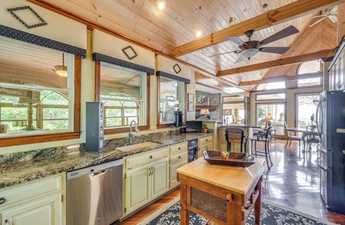 Hiawassee House | Million-Dollar Views & Patio: Hiawassee Hideaway