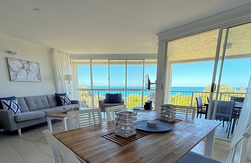 Point Lookout Apartment | Million $ view - watch whales from comfort of home