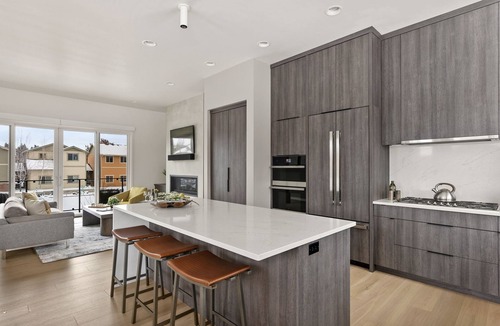 Southern Crossing House | Millpointe Main 3.0 - Luxury Meets Location: Sauna, Cold Plunge, Concerts nearby