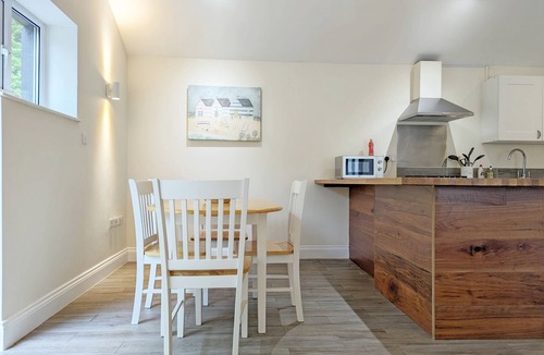 Chichester Cottage | Millside, Bosham - a bungalow that sleeps 4 guests in 1 bedroom