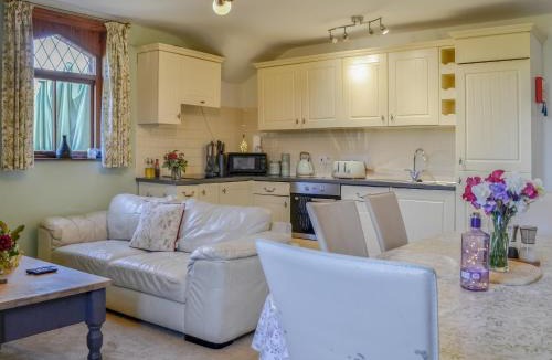 Wing House | Millstream - Uk45183