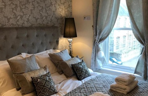 Witney Apartment | Millwalk Apartment