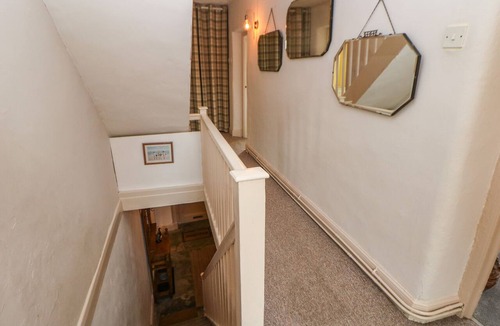 Crowdecote Cottage | MILLWARD HOUSE, pet friendly, character holiday cottage in Longnor