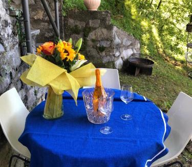Claino Con Osteno House | Milly Lake
