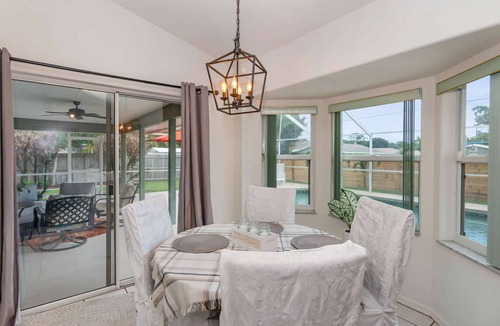 Interchange Square House | Milly · Spacious Luxury Pool Home Oasis · 8 mi to Airport