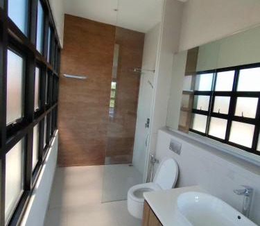 Taman Griya Villa | Milo Modern Five-Bedrooms Villa