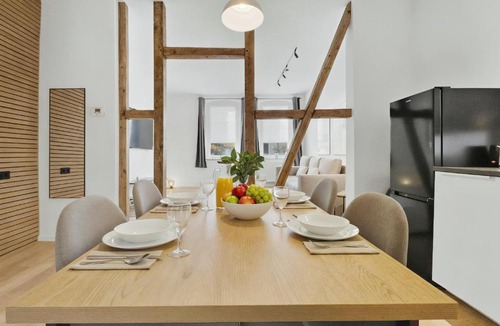 Herne Apartment | MILPAU Herne1 - Zentrales, modernes Design-Apartment - Smart TV, Nespresso für 4 Personen