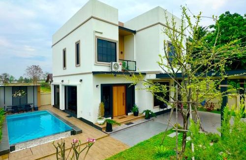 San Pu Loei Villa | Mimi Pool Villa Chiangmai