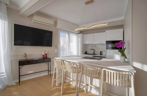 Carnot Apartment | Mimosa 2BR 2Bath Parking - Walk to Palais & Beach
