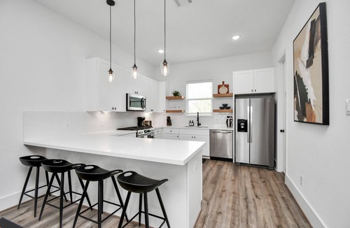 OST - South Union House | Min to Downtown HTX Luxe Escape at Med Center & NRG
