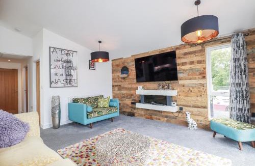Redruth House | Minack Lodge