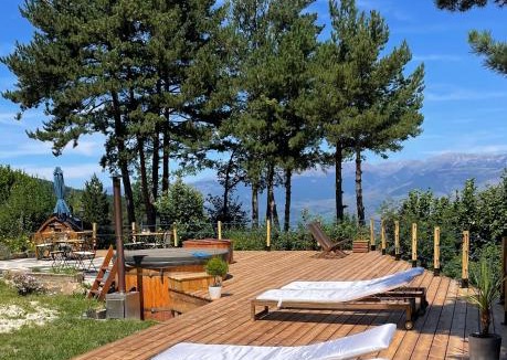 La Molina Hotel | Minds & Mountains Eco Lodge