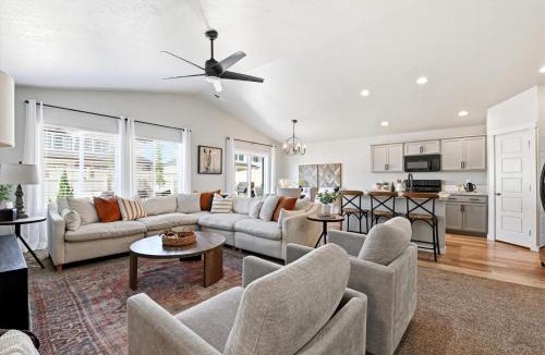 Meridian House | Mineral Spa Fire Pit Game Room Mini Split AC