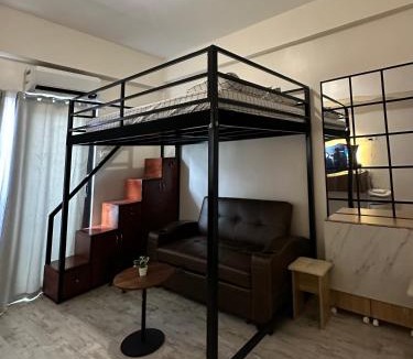 Minglanilla House | Minglanilla Condo with Pool, Gym & Fast WiFi
