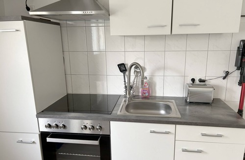 Niddatal Apartment | Mini Apartment mit Garten und Küche