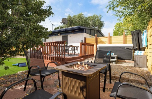 Arvada Plaza Area House | Mini Golf Fire Pit Hot Tub, Game House for 14