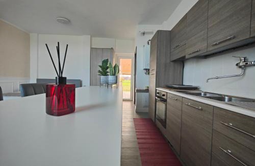 Vinovo Apartment | Mini Loft con terrazza vista Alpi
