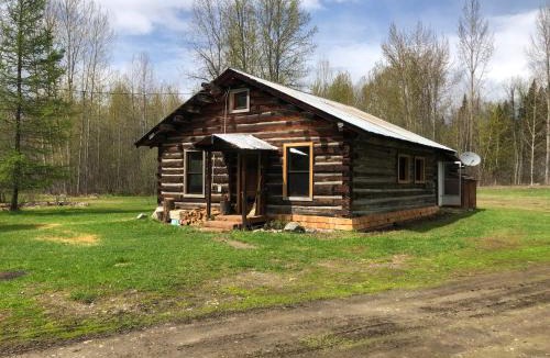 Clearwater Ski Chalet | Mini-Mooh cabin