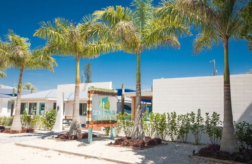Sarasota Apartment | "Mini studio" steps away from Lido beach.
