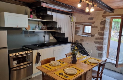 Dienne House | Mini terrace house with mountain view near Puy Mary - La Loge de Dienne