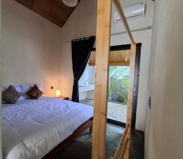 Batu Karas Bed & Breakfast | Mini Village