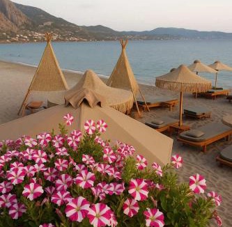Kalamata Apartment | Mini Zen Nomad Maison - Calming & Charming Nest