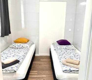 Dingolfing House | Miniapartment mit Bad und Kochnische