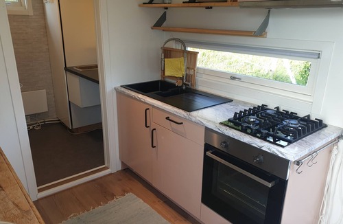 Kvaloya House | Minihouse with nice view, and access to recording studio and/or work space.