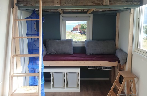 Kvaloya House | Minihouse with nice view, and access to recording studio and/or work space.