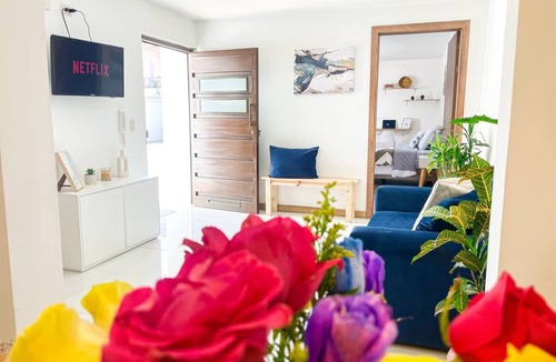Cuenca Apartment | [Minimal Design Suite] 4min of Center + Free parking