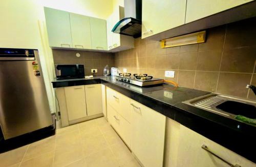 Bissar Akbarpur Apartment | Minimalist Escape