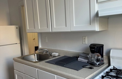 Brooklyn Apartment | Minimalist huge 1 bedroom Brooklyn apartment