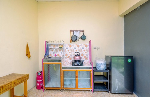 Caringin Apartment | Minimalist Studio Room At Graha Wishnu Guest House