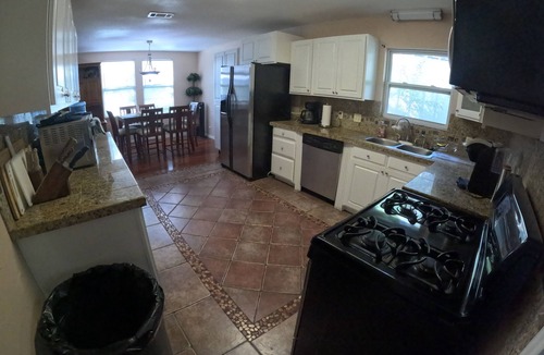 Central Arlington House | Minimum 30day rental 2000 sq. ft. Home 20 min from downtown Ft. Worth and Dallas