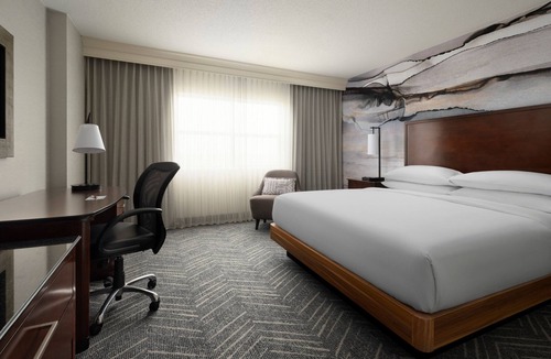Brooklyn Park Hotel | Minneapolis Marriott Northwest Hotel & Conference Center