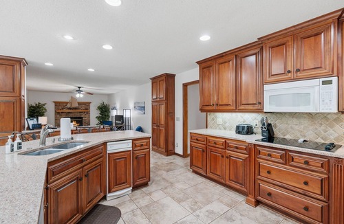 Champlin House | MINNeSTAY* Ultimate Family Fun Escape | Entertainment