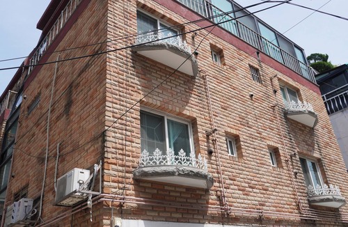 Yeonnam-dong Apartment | MINNY HOUSE 302. New Open. Best location in Hongdae. Close to hongdae sta.