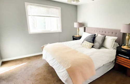 Davison House | Mins to Creekside Acres Event Barn, Cozy 3 bedrooms in the country