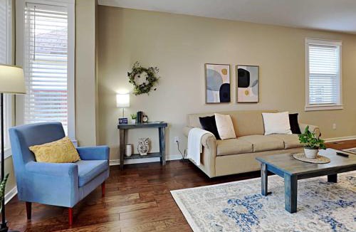 Indianapolis House | Mins to Downtown & Raceway Rookwood Retreat 1 & 2