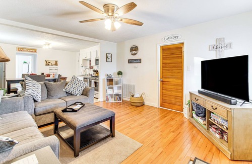 Casey House | Mins to Local Attractions: Pet Friendly w/ Yard!