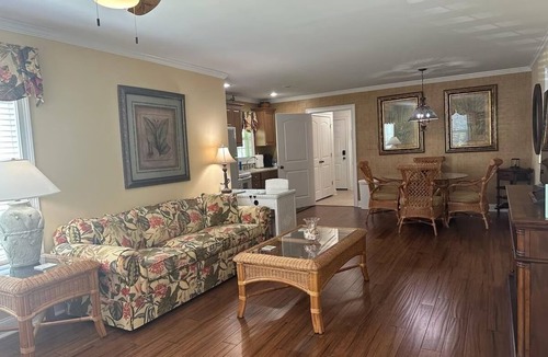 Garden City House | Mint2Be+Gated Community