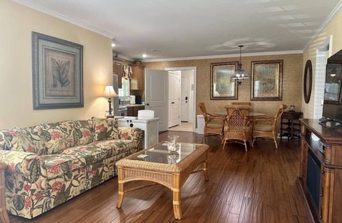 Garden City House | Mint2Be+Gated Community
