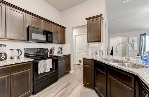 Temple Apartment | Minute from Baylor Scott & White in Temple