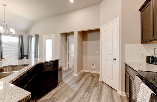Temple Apartment | Minute from Baylor Scott & White in Temple