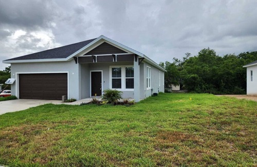 Spring Hill House | Minutes from Weeki Wachee 9211