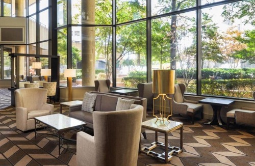 Pinch District House | Minutes to Beale Street! On-Site Restaurant and Bar, Pet-Friendly Property