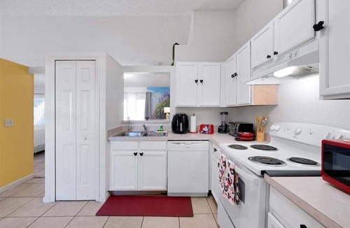 Crescent Lakes House | Minutes to Disney | Cozy 3BR Florida Escape