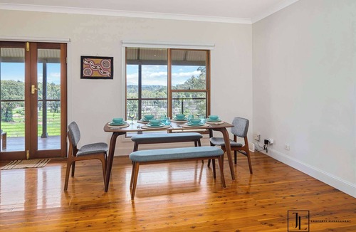 Malua Bay House | Minutes to Malua Bay Beach | Sunset Vista Retreat