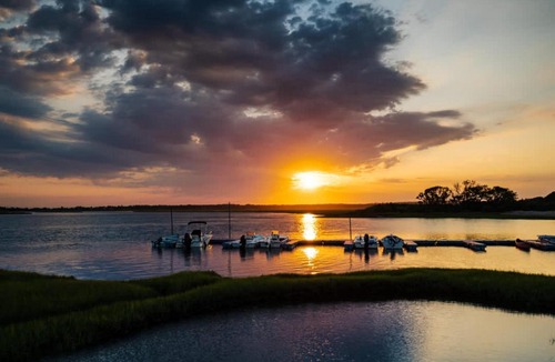 Bass River House | Minutes to Nantucket Sound Beaches